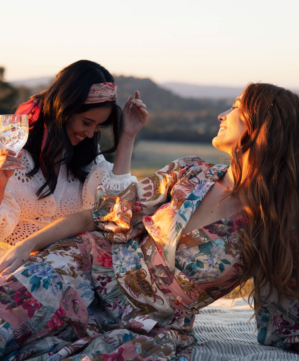 girls enjoying non-alcoholic drink